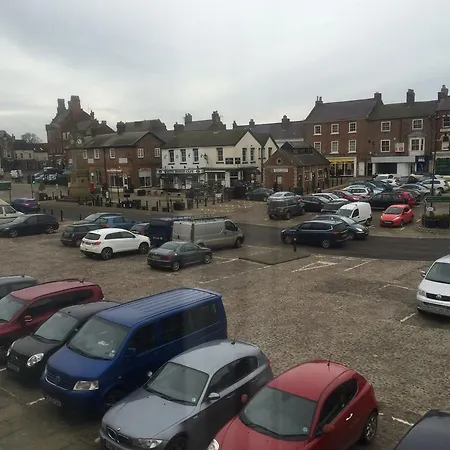 The Three Tuns Wetherspoon 2*