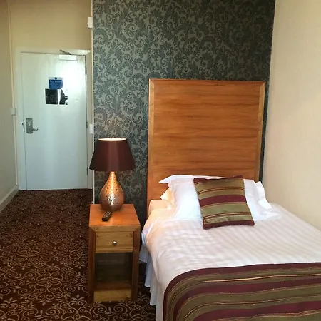The Three Tuns Wetherspoon Hotel