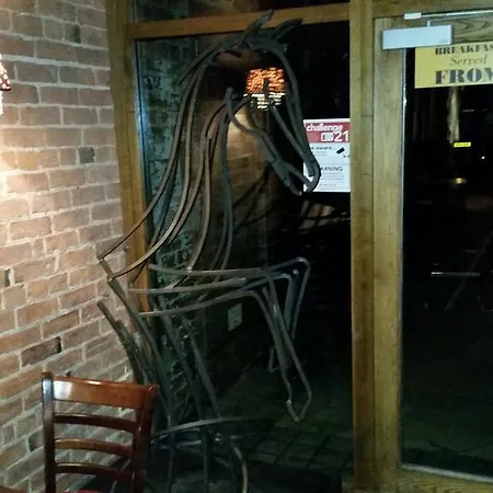 The Three Tuns Wetherspoon 2*