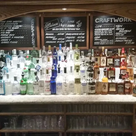 The Three Tuns Wetherspoon מלון ת'ירסק